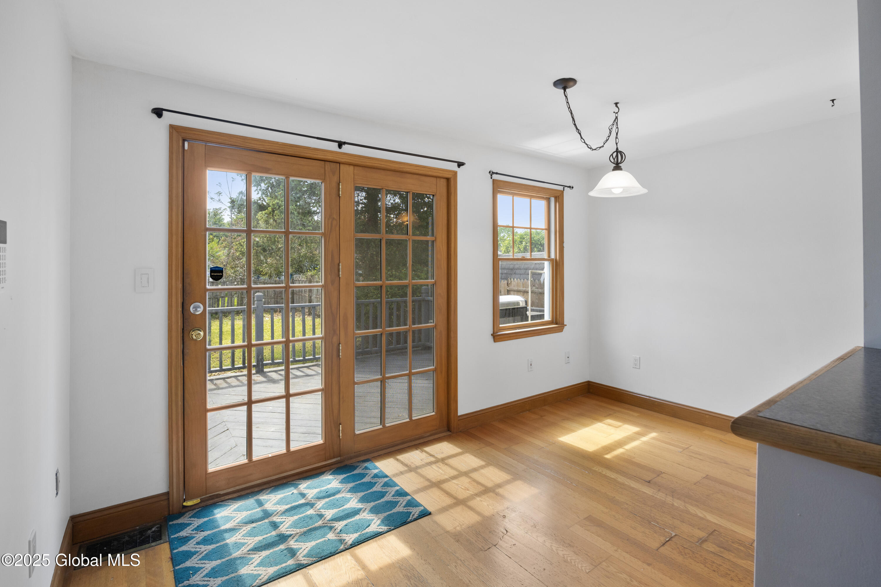 910 Draper Avenue Rotterdam, NY 12306 - Photo 12 of 31 15