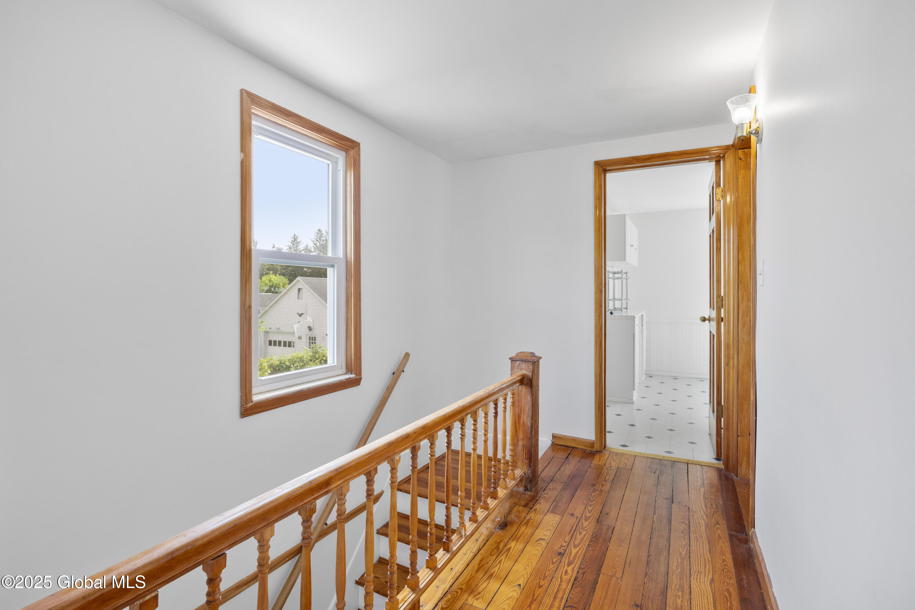 910 Draper Avenue Rotterdam, NY 12306 - Photo 16 of 31 20