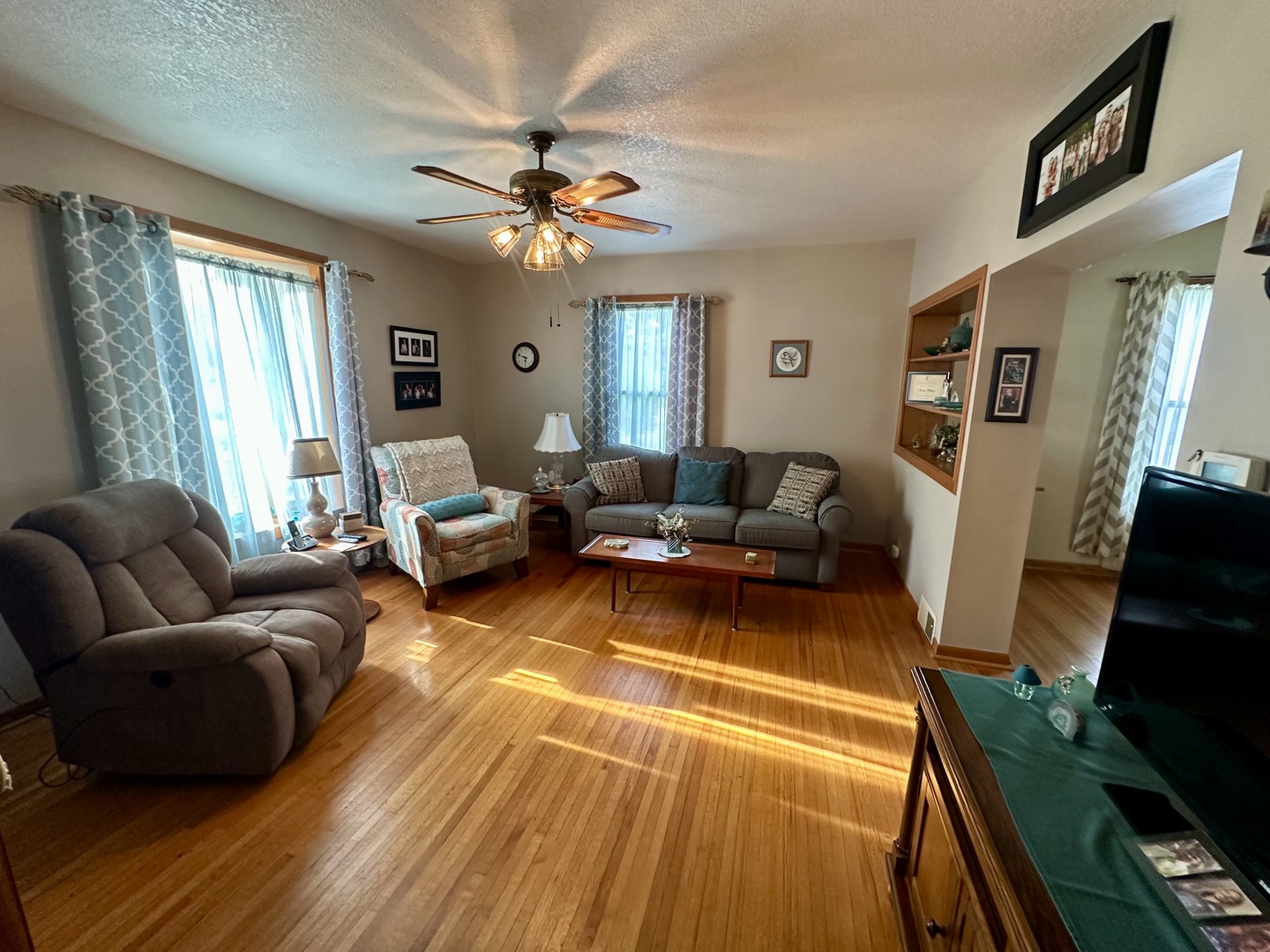 407 North Chestnut Street Princeton, IL 61356 - Photo 7 of 28