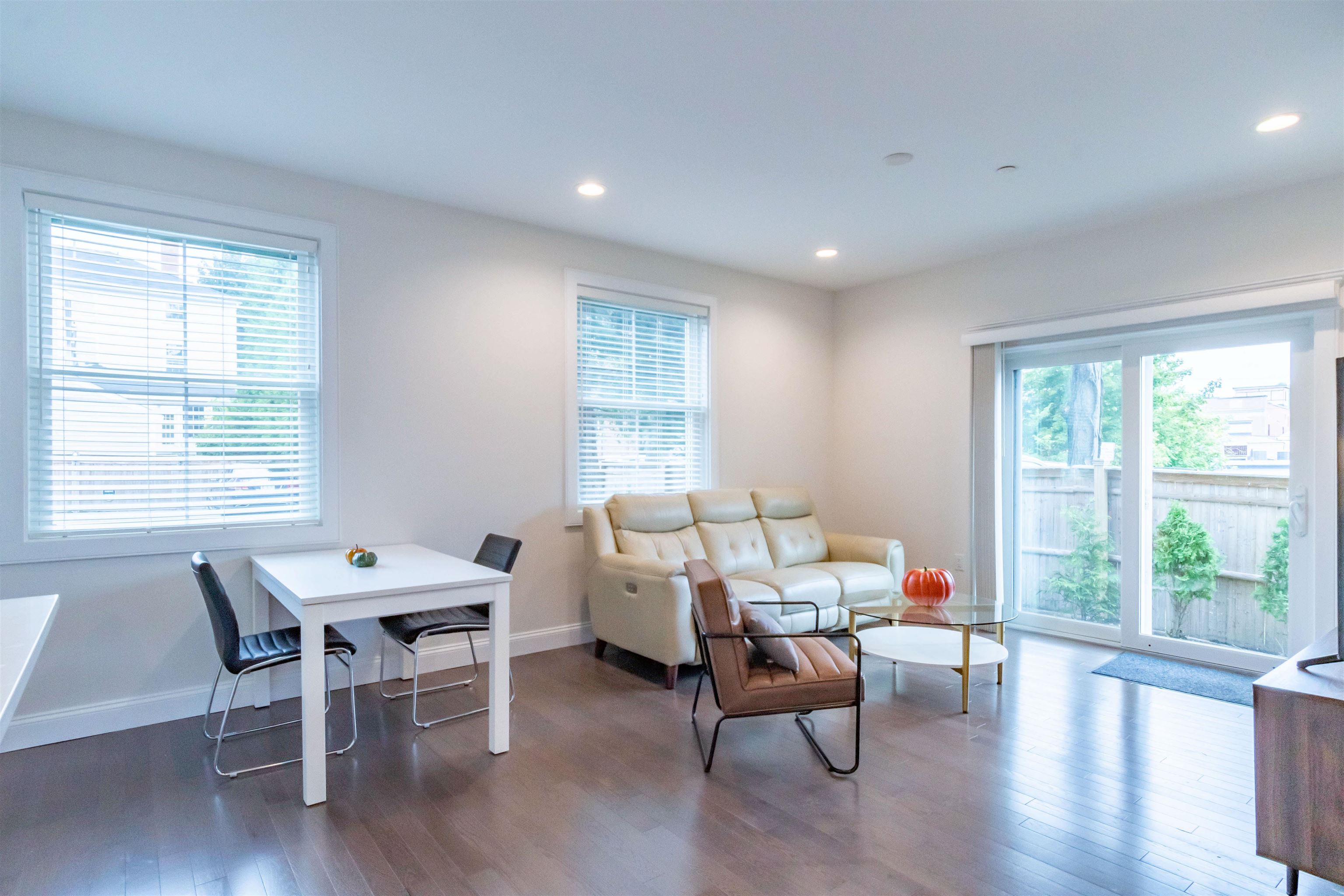 12 R Front Street, Unit 101 Exeter, NH 03833 - Photo 15 of 21