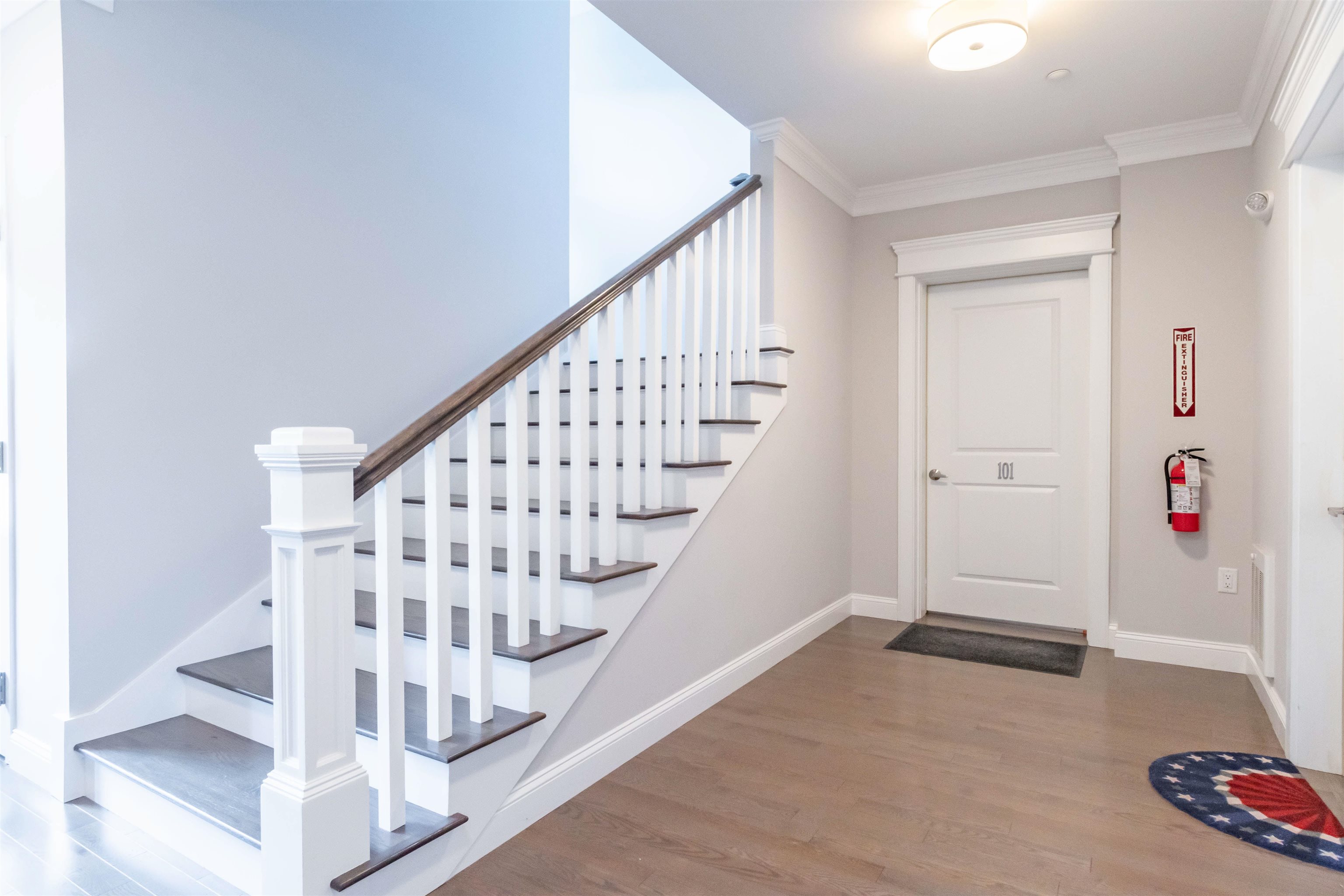 12 R Front Street, Unit 101 Exeter, NH 03833 - Photo 6 of 21