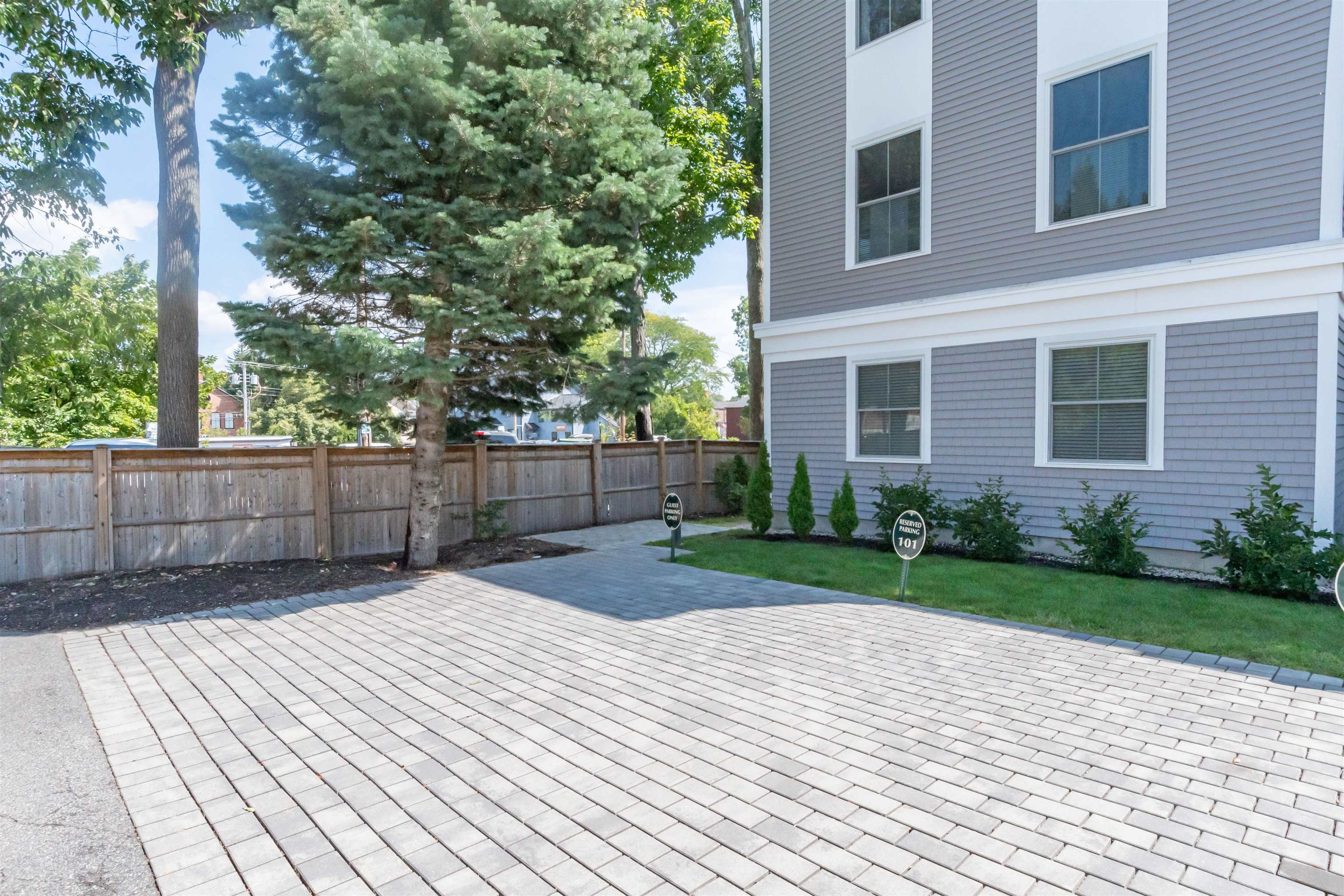 12 R Front Street, Unit 101 Exeter, NH 03833 - Photo 8 of 21