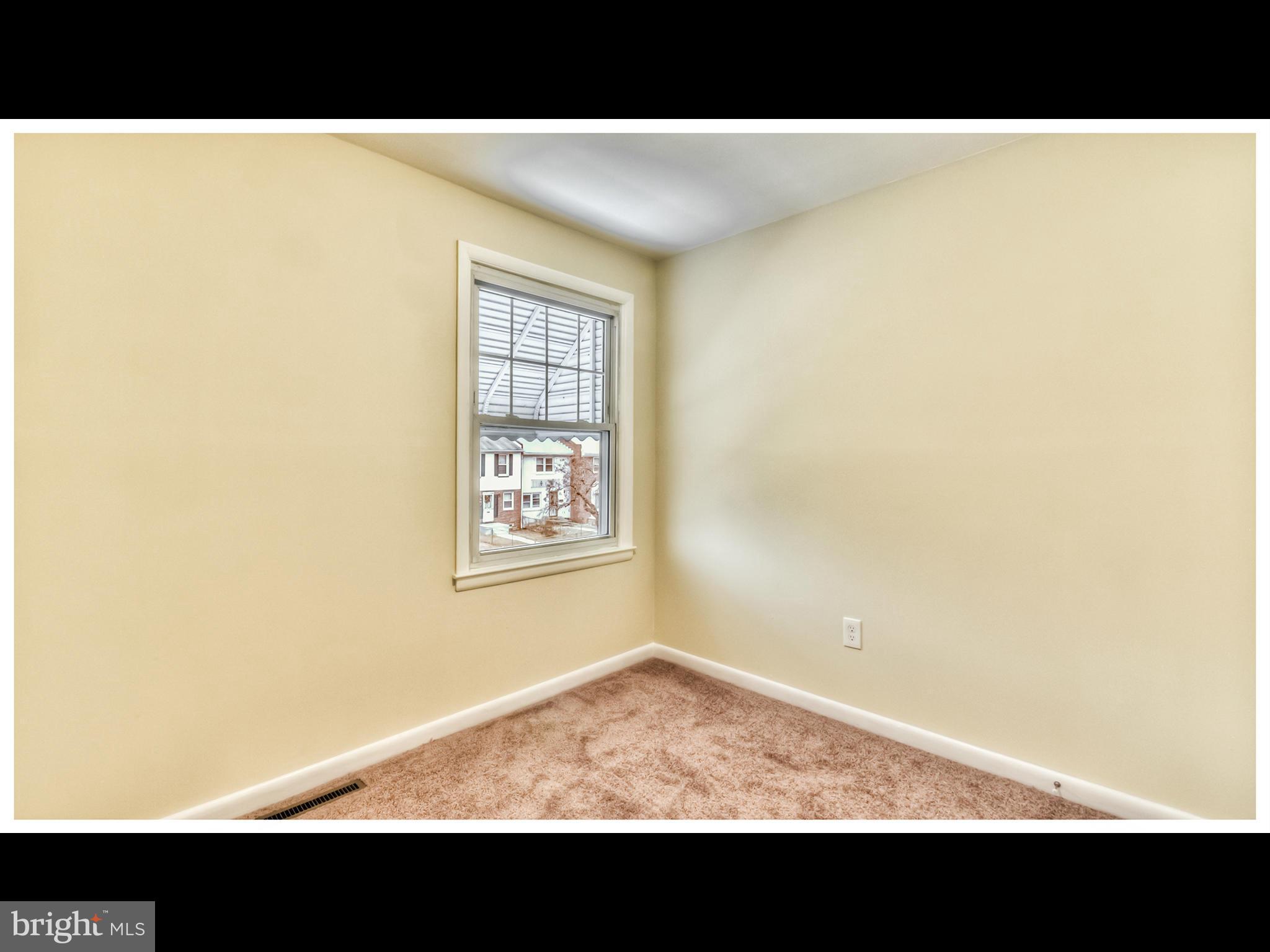 5212 Hillwell Road Baltimore, MD 21229 - Photo 14 of 30 Interior (General)
