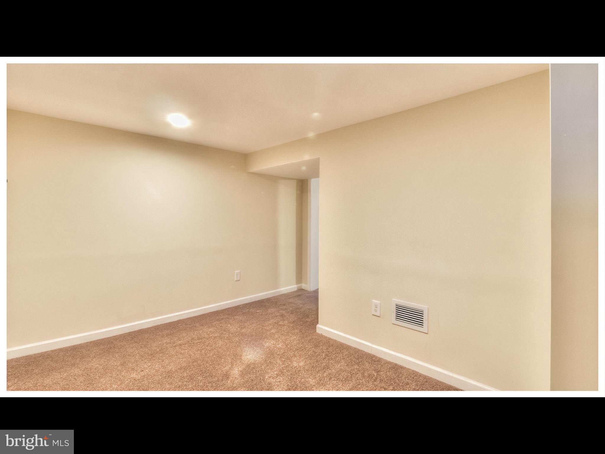 5212 Hillwell Road Baltimore, MD 21229 - Photo 21 of 30 Interior (General)