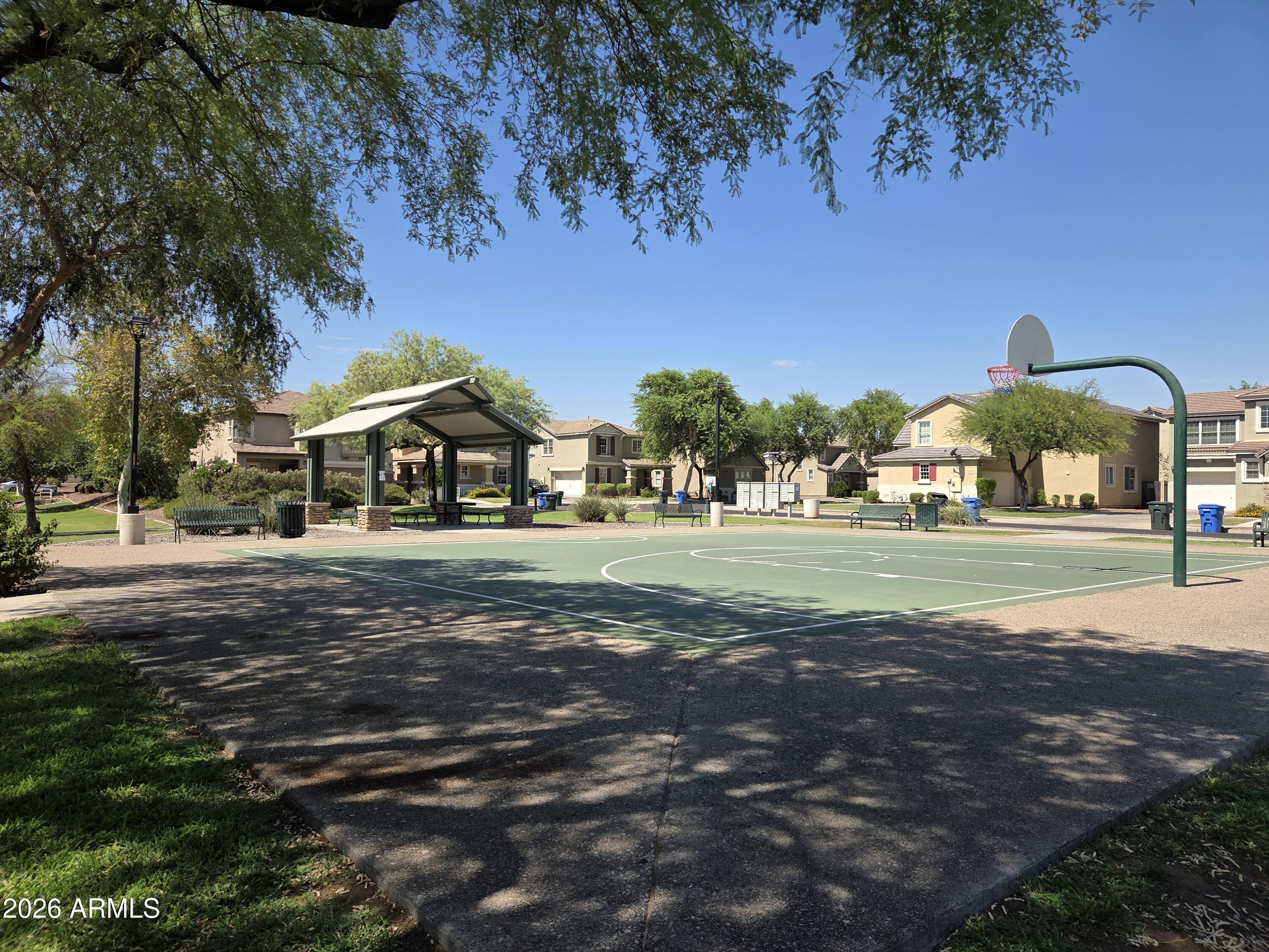 2330 East Pecan Road Phoenix, AZ 85040 - Photo 25 of 30 Basketball Court