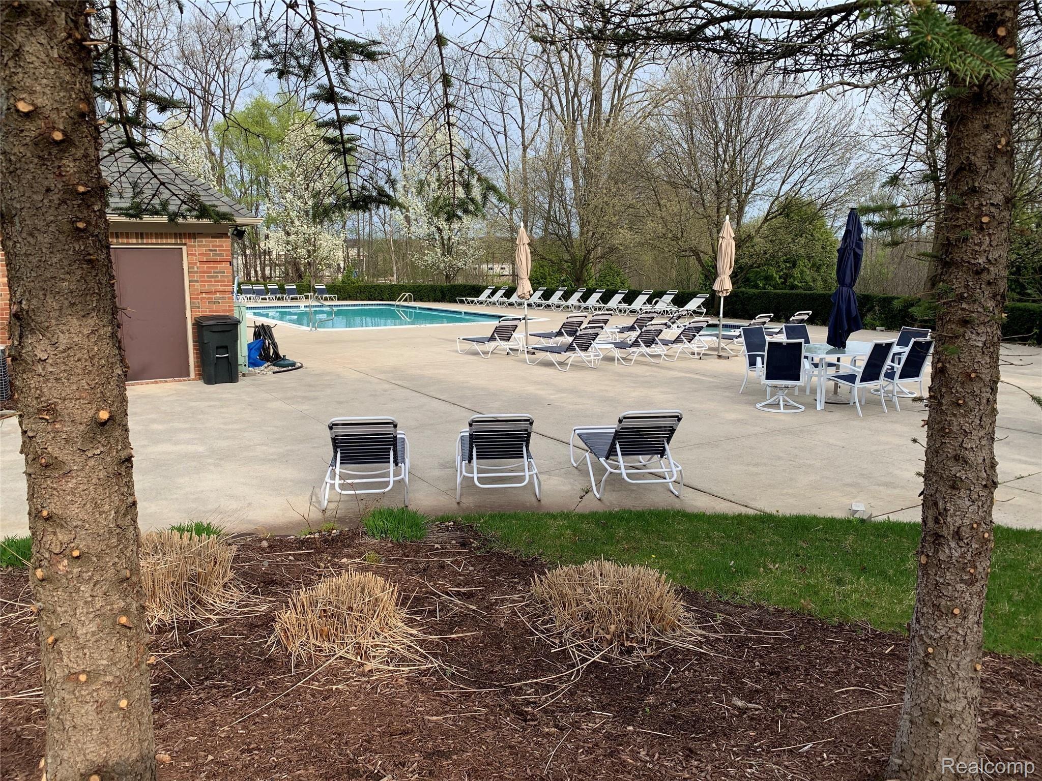 3593 Tremonte Circle, Unit 317 Rochester, MI 48306 - Photo 27 of 28 1C0031A9-58B8-431F-948D-A9891C8117DB.jpeg