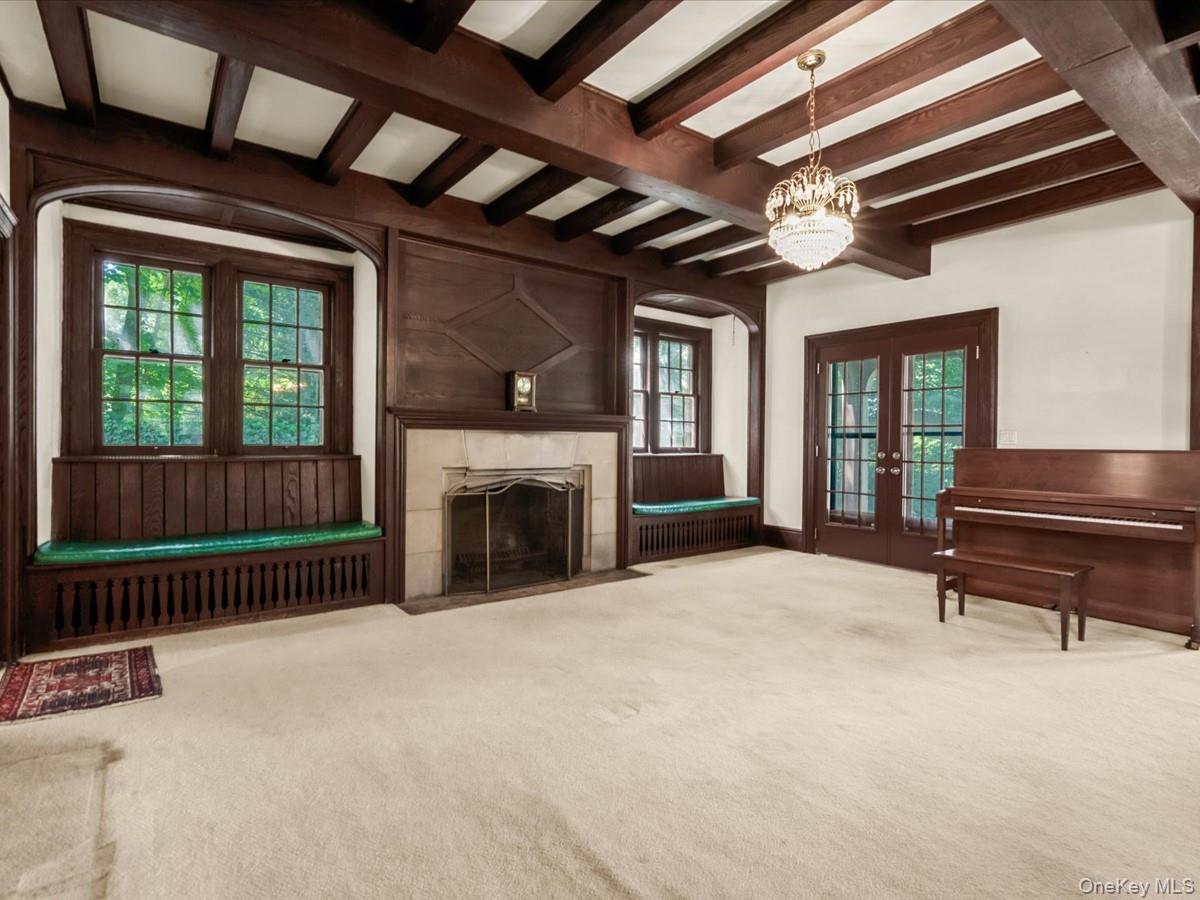 51 Crescent Road Port Washington, NY 11050 - Photo 8 of 43 Gallery Image 8