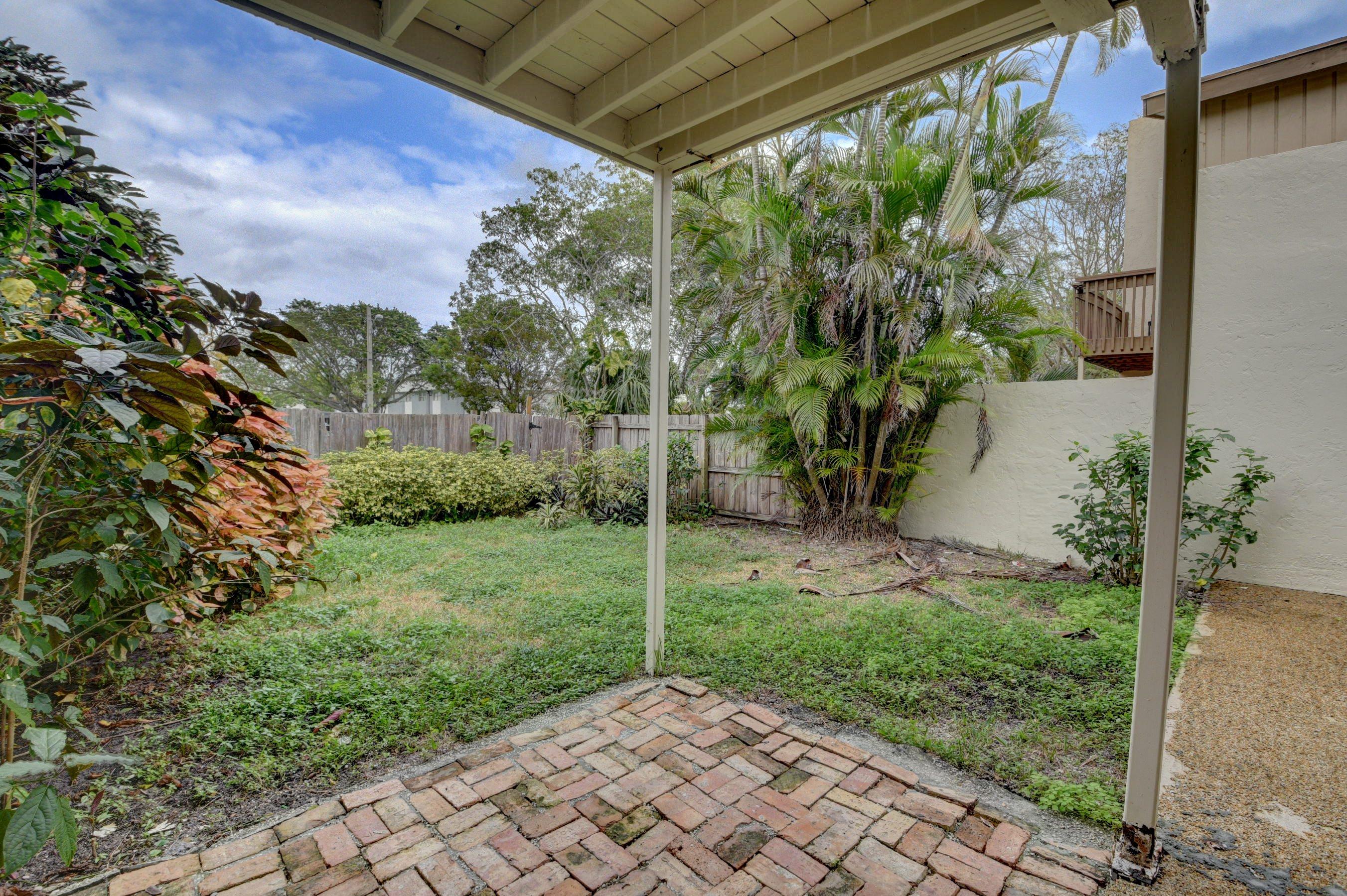 1698 Northwest 13th Street, Unit 3 Boca Raton, FL 33486 - Photo 30 of 33 03_dsc_3151_2_3_4_5