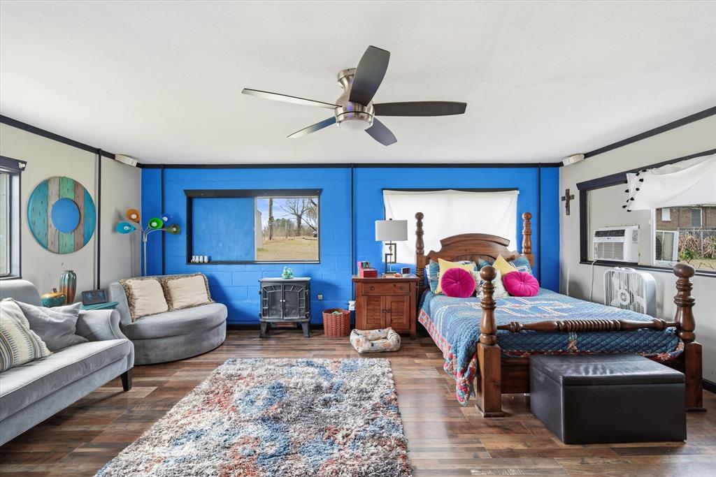 1571 VZ County Road Ben Wheeler, TX 75754 - Photo 29 of 39 a living room with furniture and kitchen view