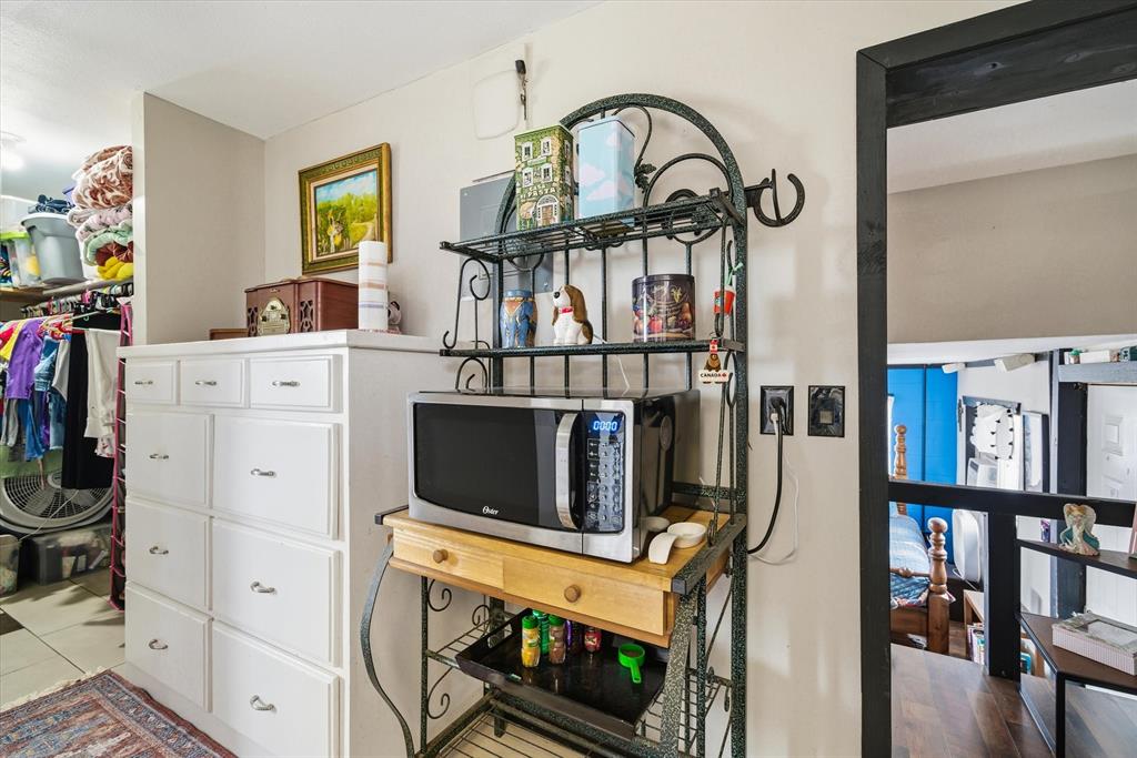 1571 VZ County Road Ben Wheeler, TX 75754 - Photo 33 of 39 a view of an entryway with wooden floor