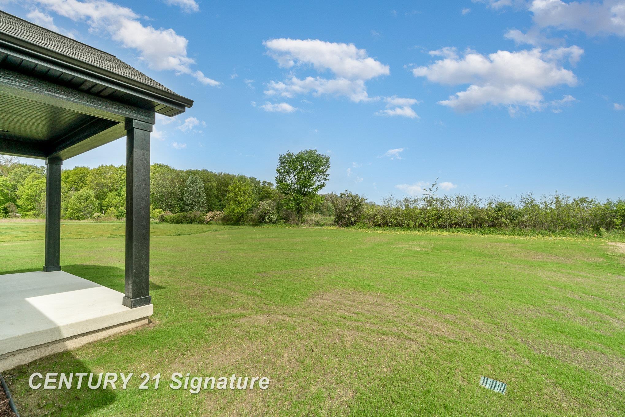 2289 Holly Ridge Lane Standish, MI 48658 - Photo 5 of 34