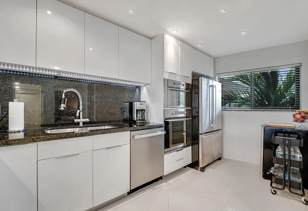 $3,600 | 3605 South Ocean Boulevard, Unit 312, South Palm Beach, FL 33480