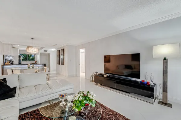 $3,600 | 3605 South Ocean Boulevard, Unit 312, South Palm Beach, FL 33480