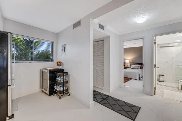 $3,600 | 3605 South Ocean Boulevard, Unit 312, South Palm Beach, FL 33480