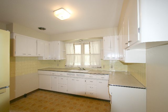 203 North Blake Road Spokane Valley, WA 99216 - Photo 2 of 9