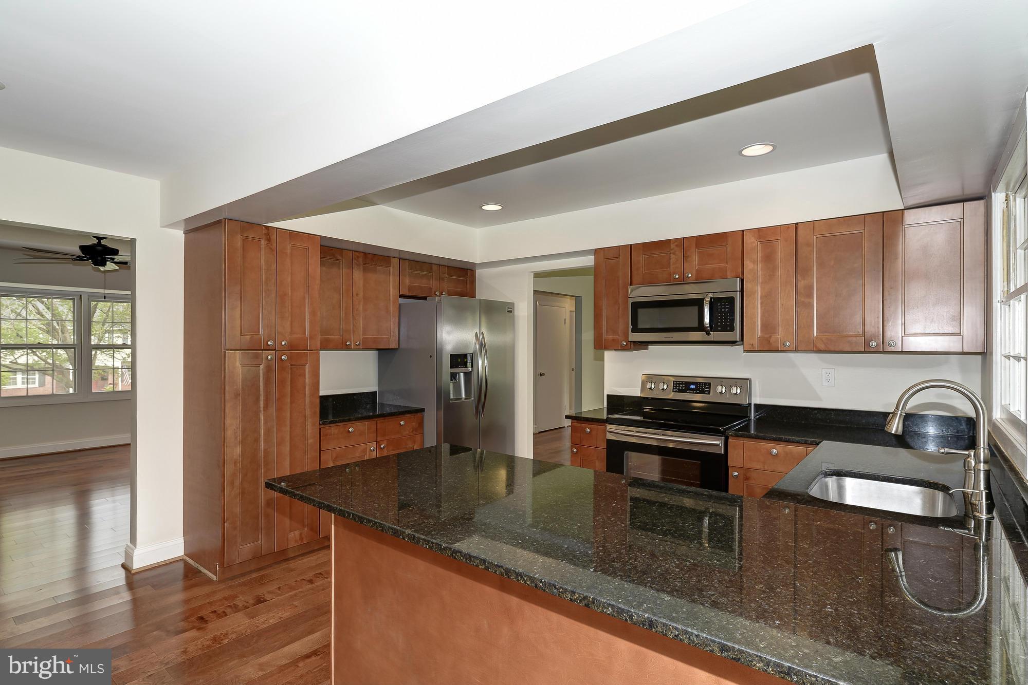 12604 Ivystone Lane Laurel, MD 20708 - Photo 11 of 30 Upgraded kitchen