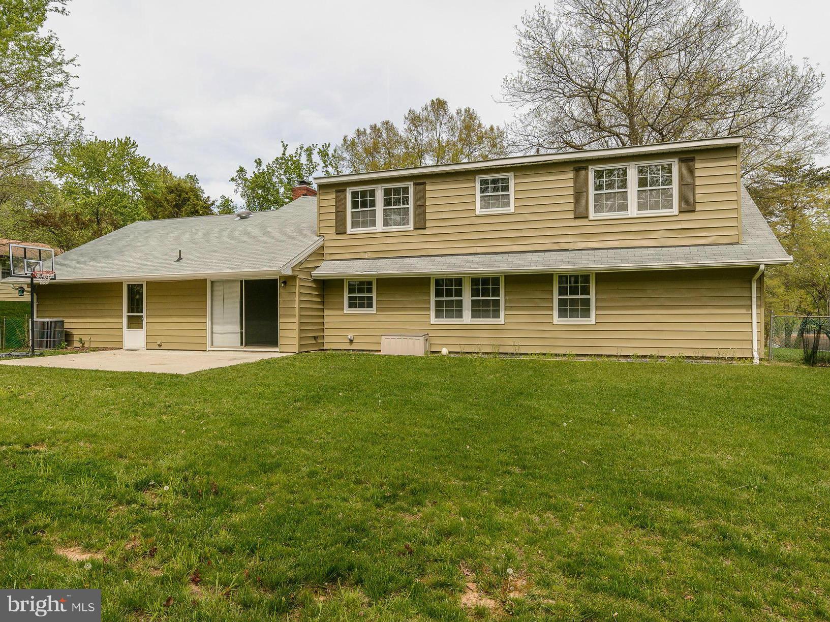 12604 Ivystone Lane Laurel, MD 20708 - Photo 28 of 30 Expansive rear yard