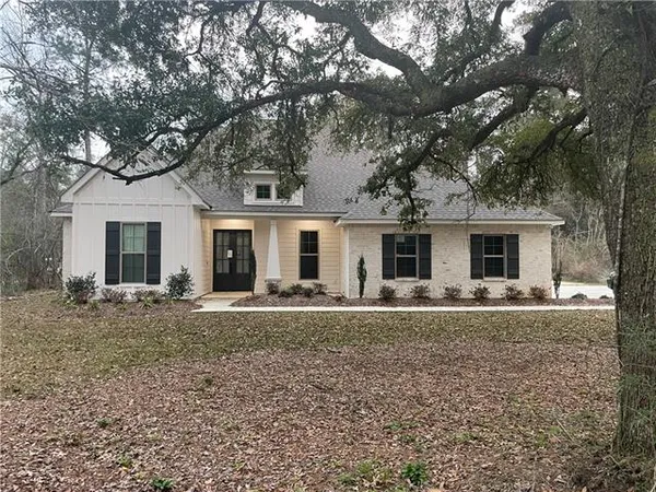 $3,200 | 215 Galatas Road, Madisonville, LA 70447