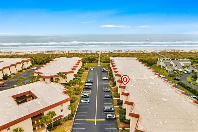 a view of ocean with city view