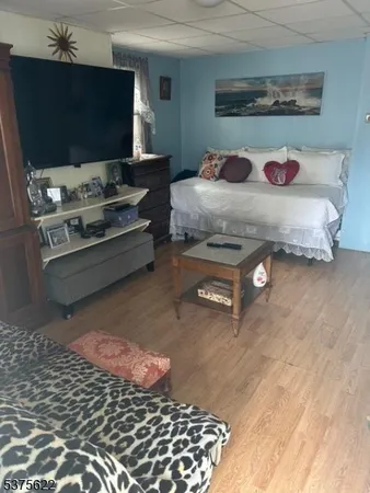 a room with hard wood floor