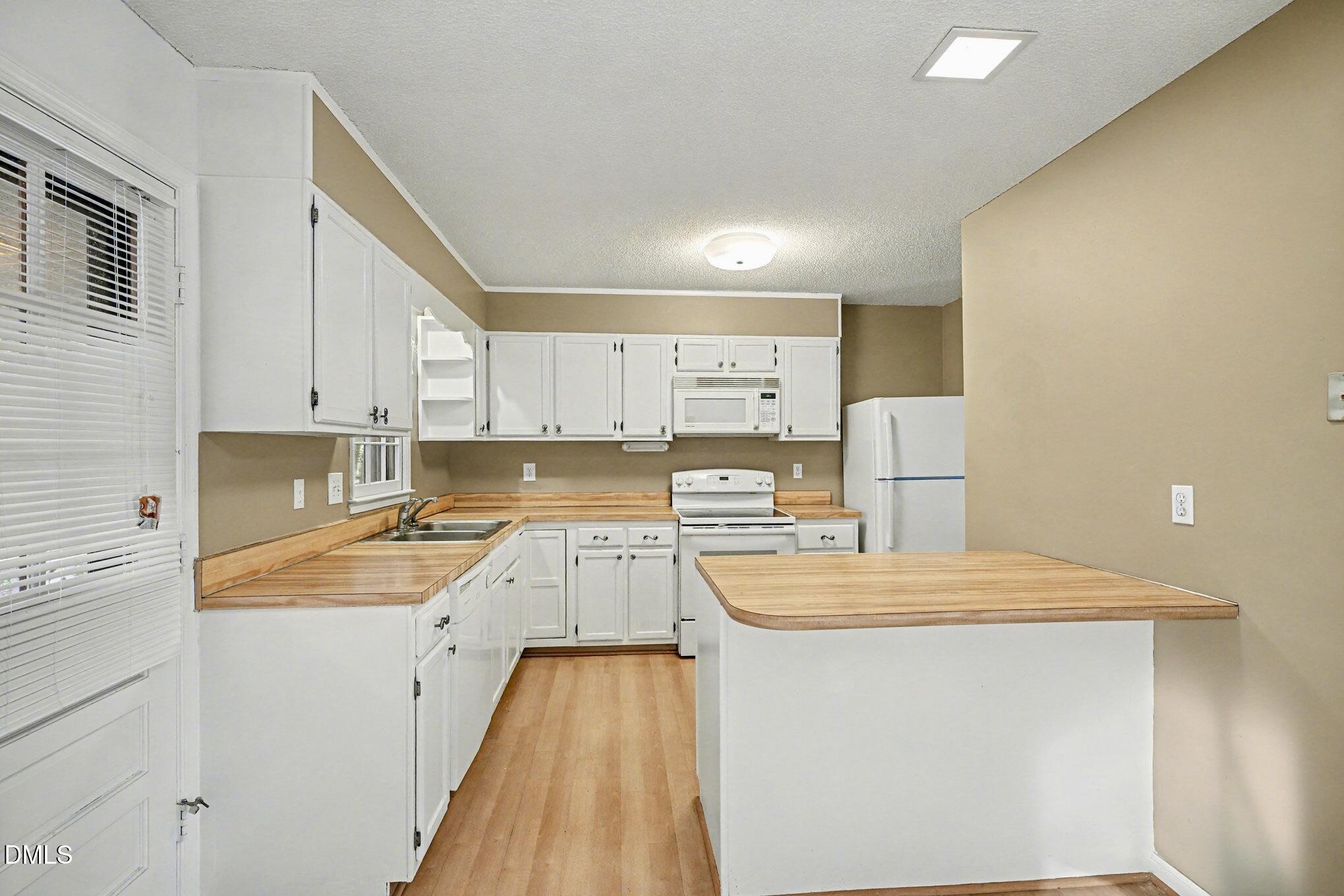 7900 Nugget Lane Raleigh, NC 27615 - Photo 7 of 18 Kitchen 7900 Nugget