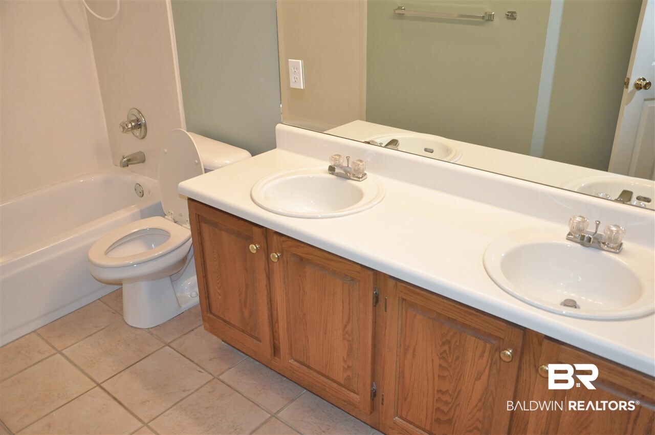 7090 Highpointe Place West Daphne, AL 36527 - Photo 31 of 42 2nd Bath