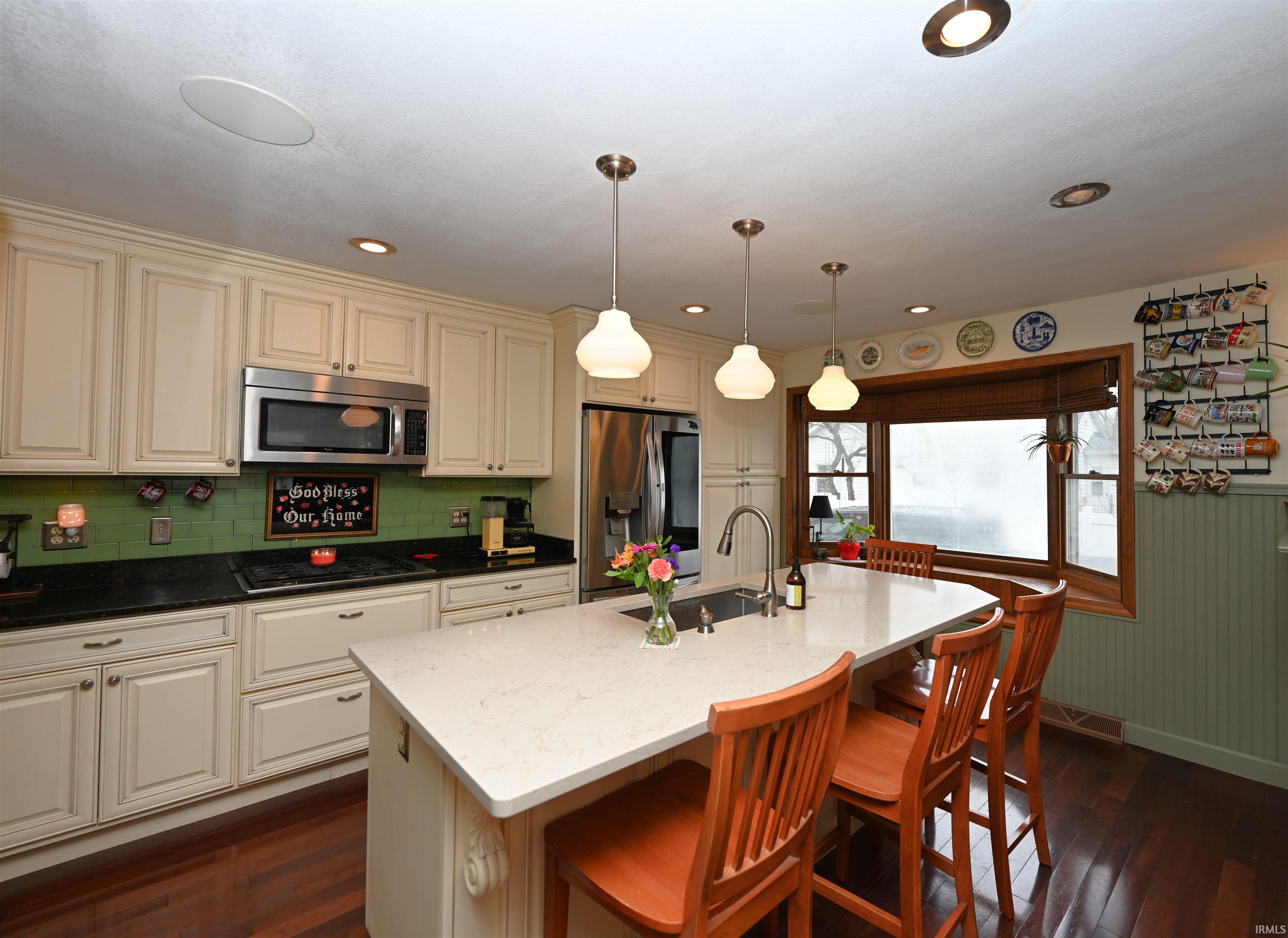 417 South Riverside Drive Winamac, IN 46996 - Photo 11 of 36