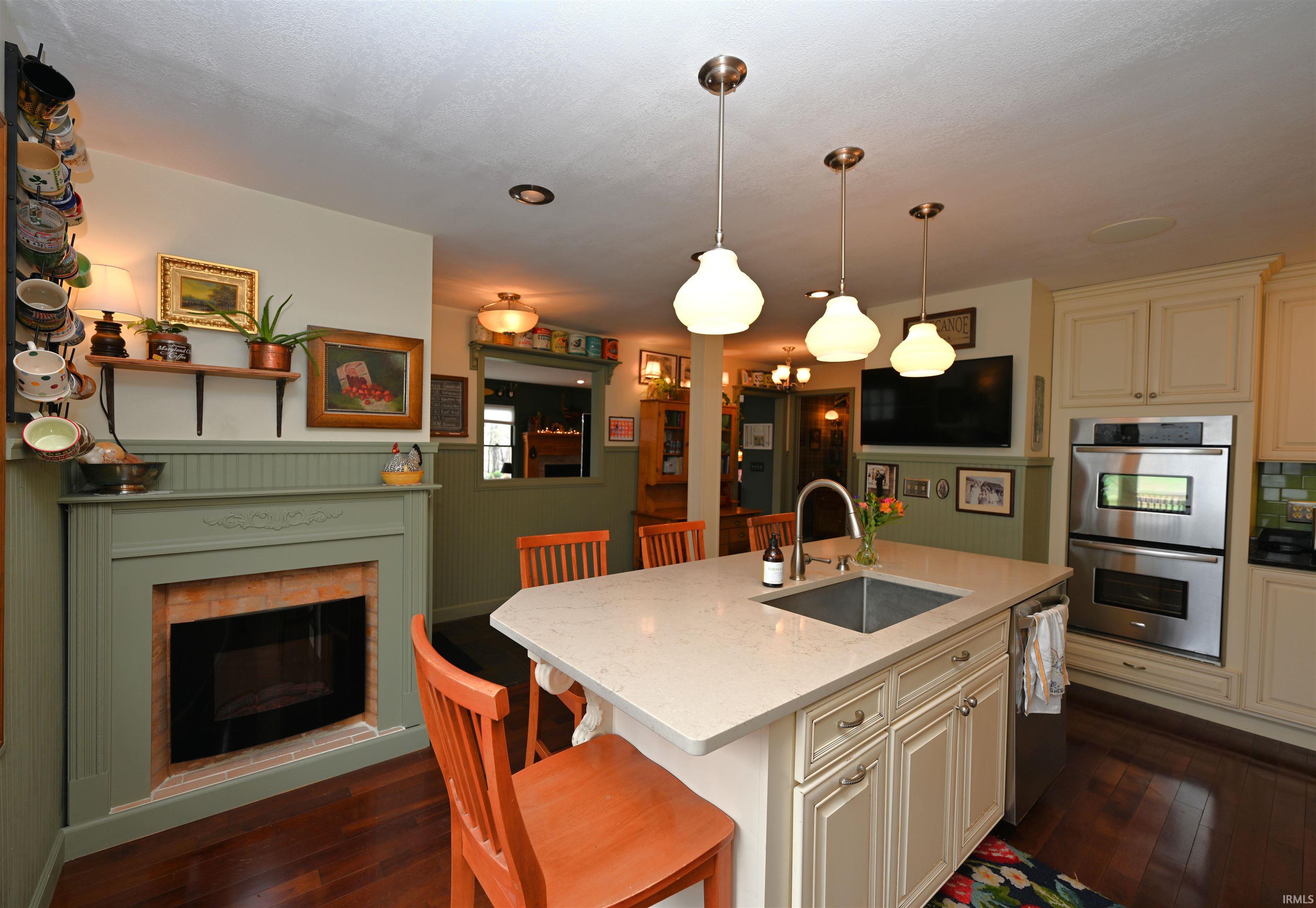 417 South Riverside Drive Winamac, IN 46996 - Photo 12 of 36