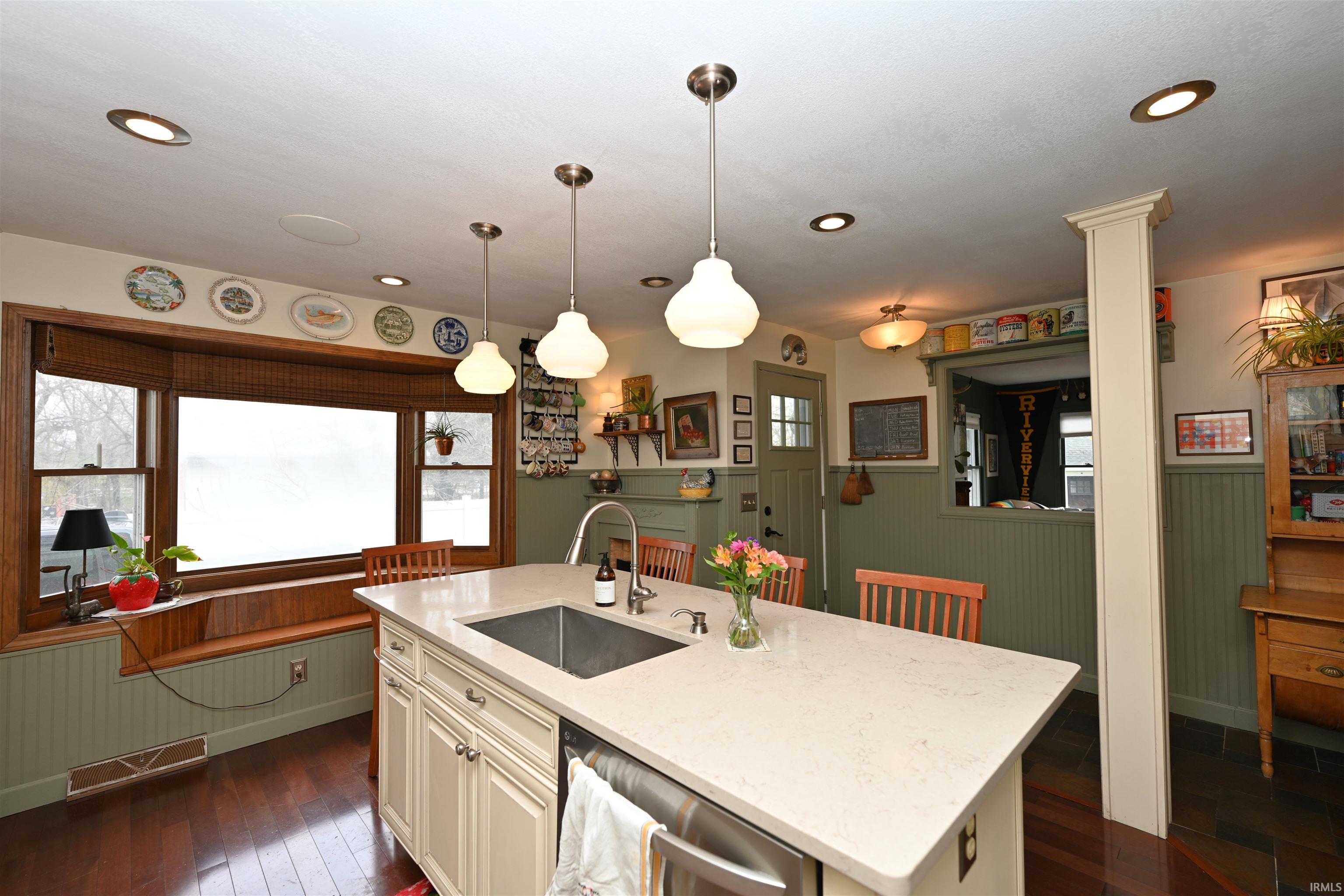 417 South Riverside Drive Winamac, IN 46996 - Photo 13 of 36