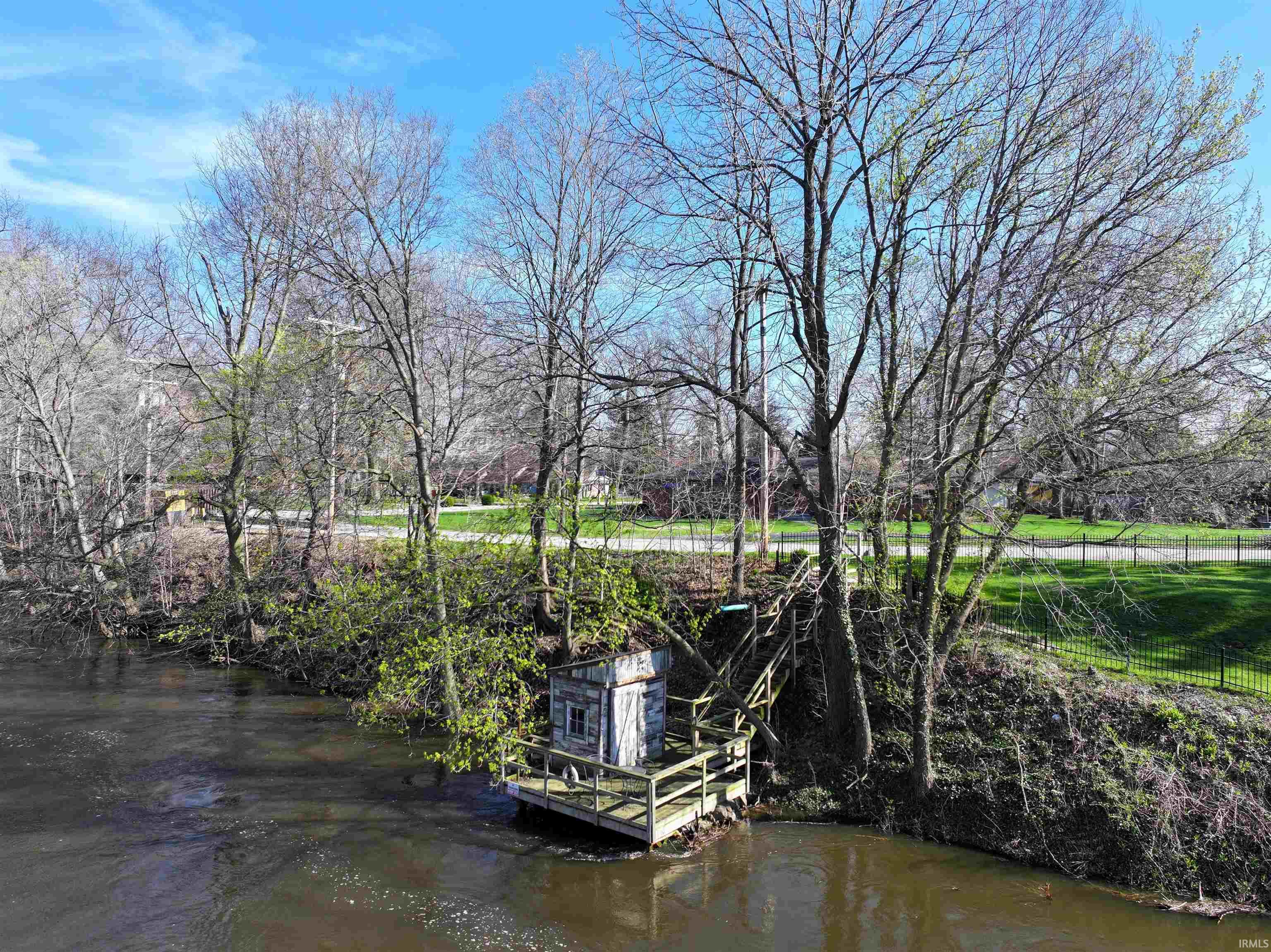 417 South Riverside Drive Winamac, IN 46996 - Photo 7 of 36