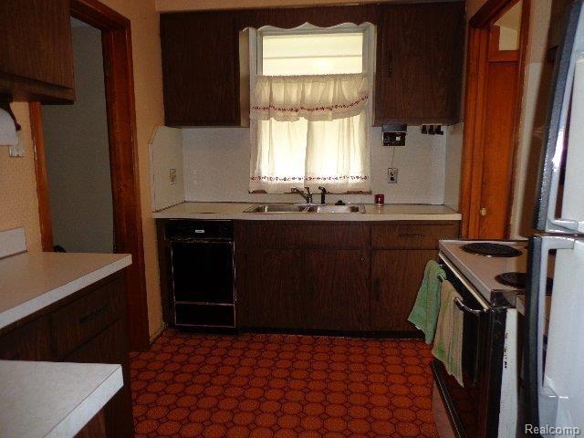4345 Kendall Road Warren, MI 48091 - Photo 7 of 20 Kitchen