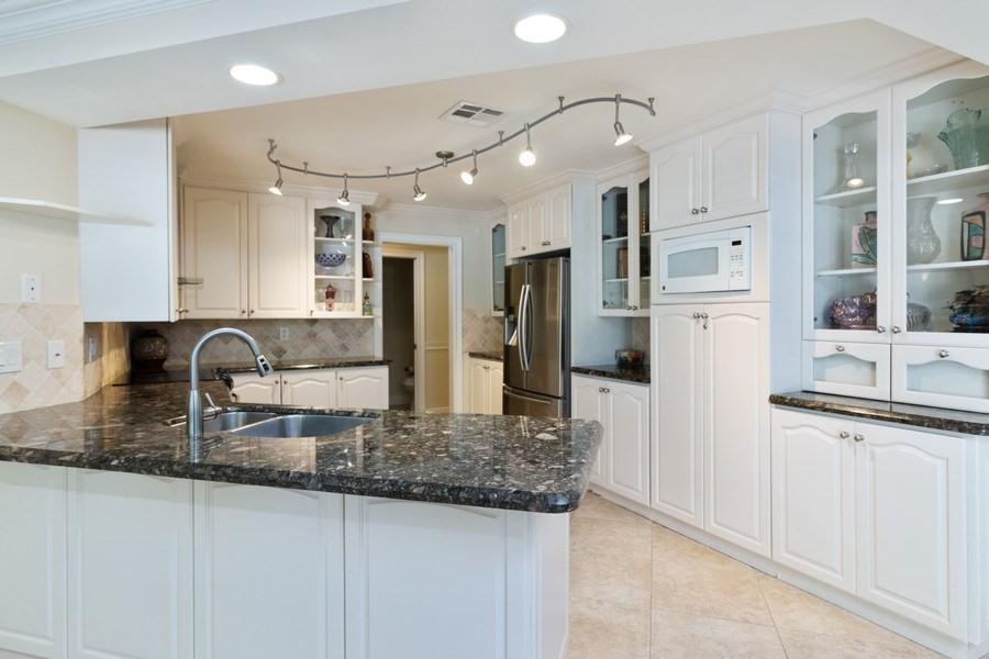 22432 Martella Avenue Boca Raton, FL 33433 - Photo 7 of 16 Kitchen3