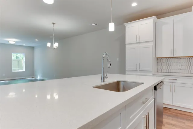 $2,150 | 6615 Ezzard Charles Lane, Houston, TX 77091