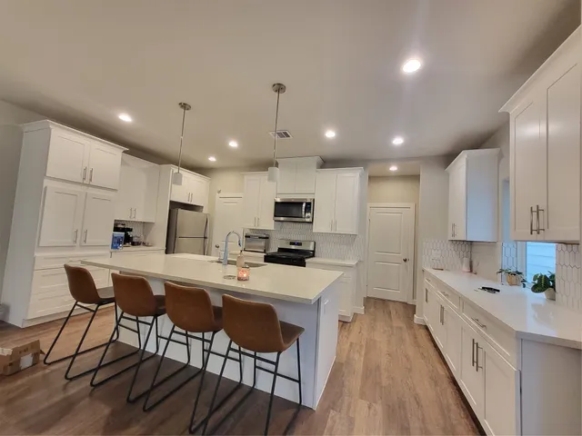 $2,150 | 6615 Ezzard Charles Lane, Houston, TX 77091