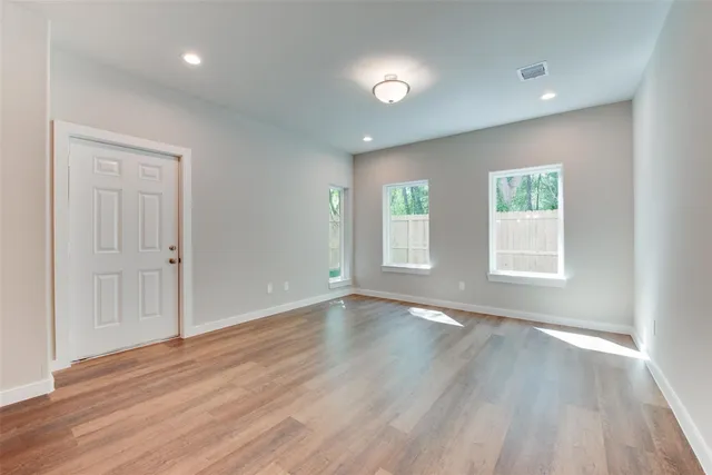 $2,150 | 6615 Ezzard Charles Lane, Houston, TX 77091