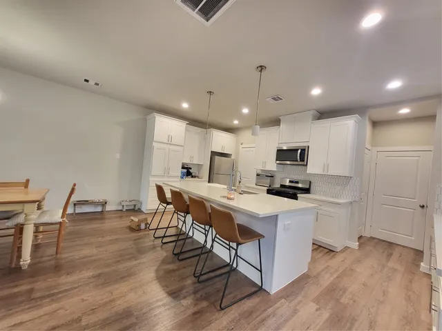 $2,150 | 6615 Ezzard Charles Lane, Houston, TX 77091