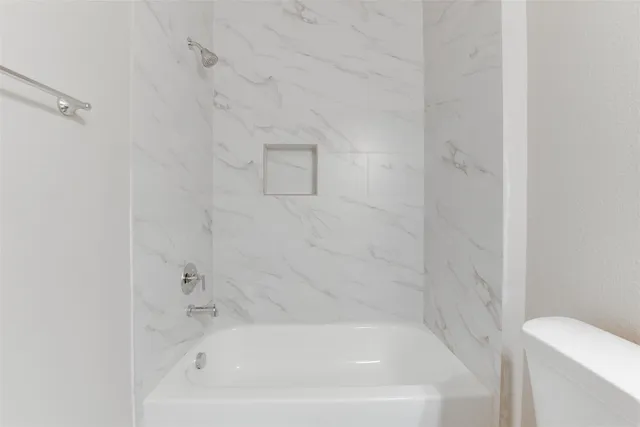 $2,150 | 6615 Ezzard Charles Lane, Houston, TX 77091