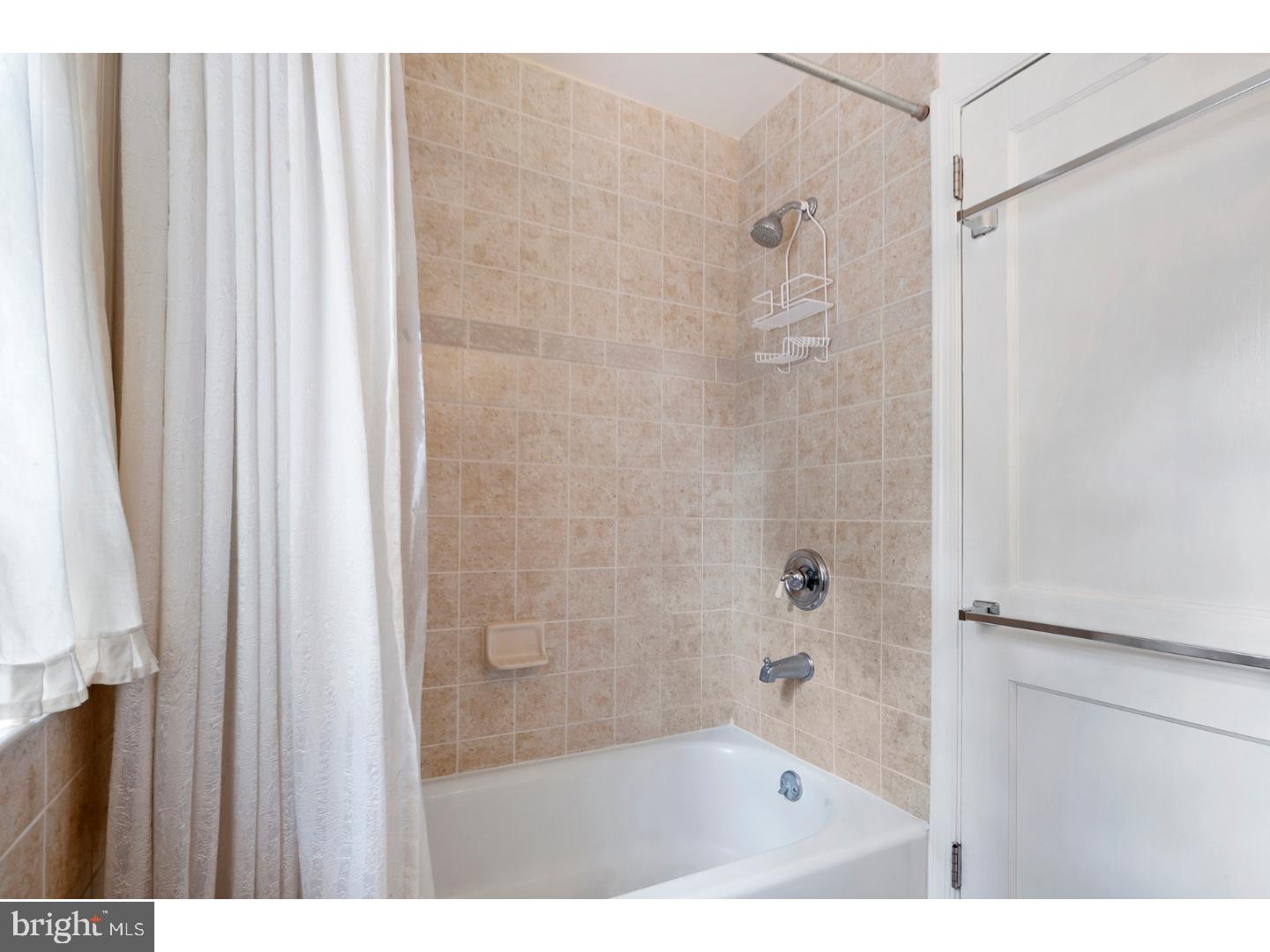 20 West Chelfield Road Glenside, PA 19038 - Photo 19 of 25 Gallery Image 19
