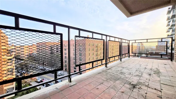 $658,888 | 137-05 Franklin Avenue, Unit 6D | Flushing