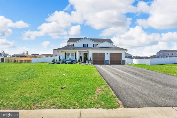 $519,900 | 266 Gardenia Lane, Lebanon, PA 17042