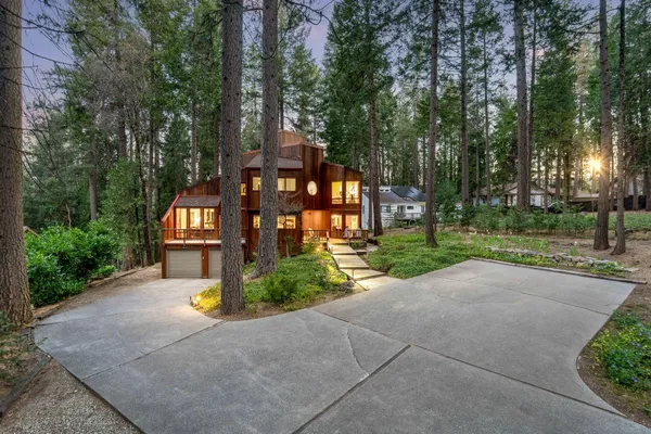 $900,000 | 11582 Red Dog Road, Nevada City, CA 95959