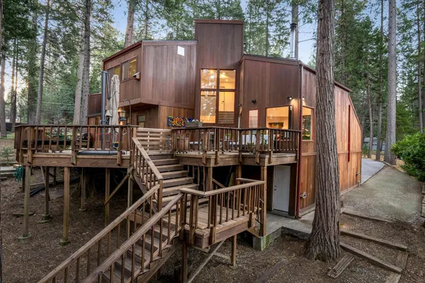 $900,000 | 11582 Red Dog Road, Nevada City, CA 95959