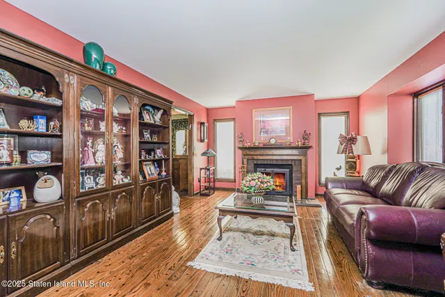 $1,349,900 | 159 Aspinwall Street | Tottenville