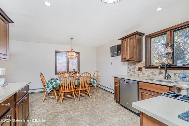 $1,349,900 | 159 Aspinwall Street | Tottenville