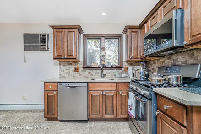 $1,349,900 | 159 Aspinwall Street | Tottenville