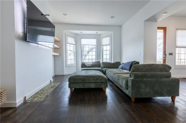 $364,900 | 3629 State Line Road, Kansas City, MO 64111