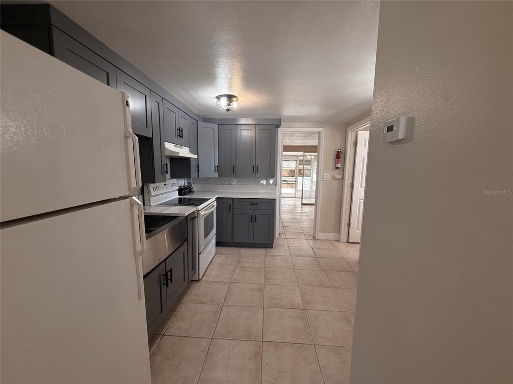 12611 1st Isle Hudson, FL 34667 - Photo 8 of 35