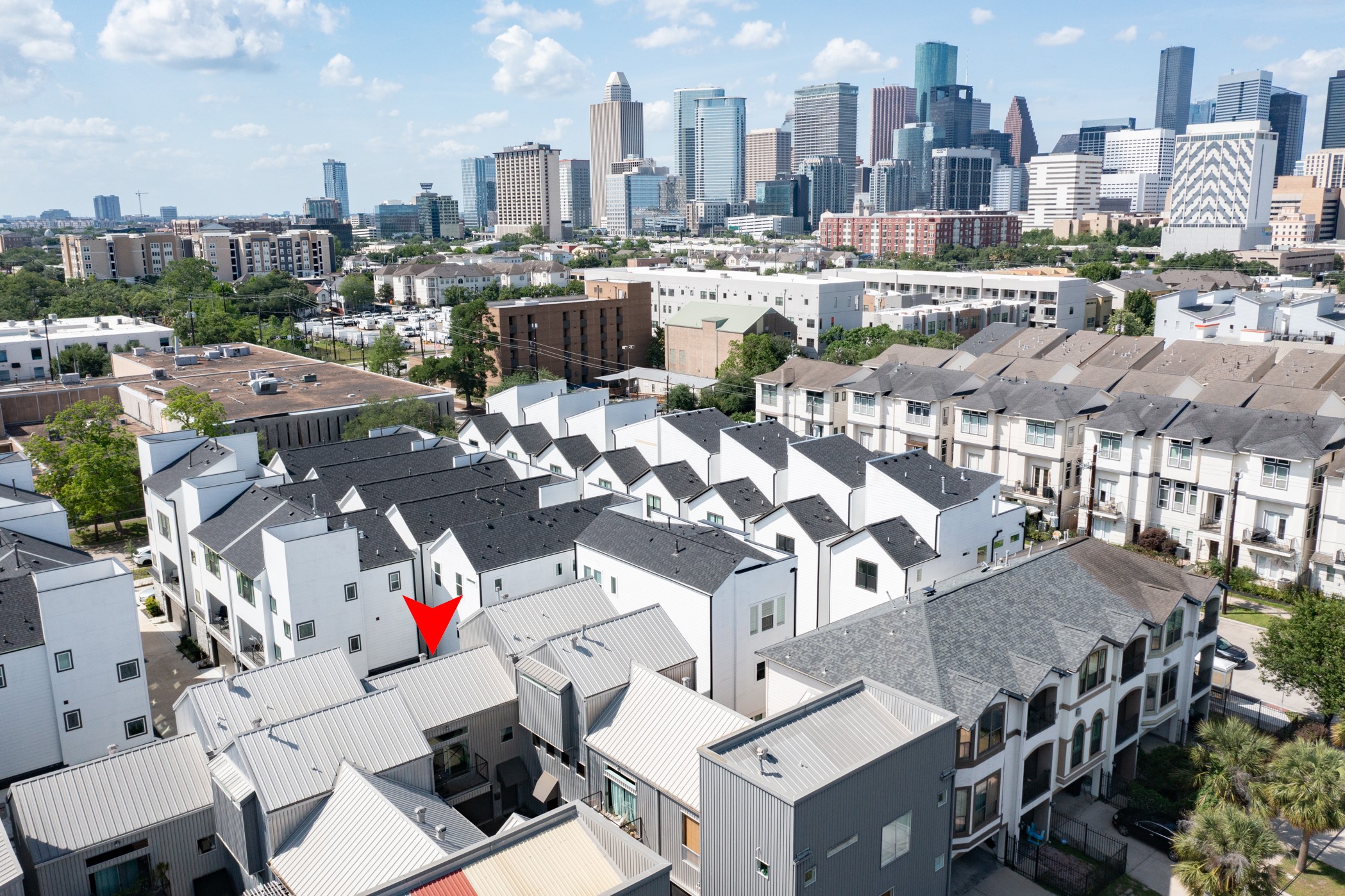 2614 Chenevert Street Houston, TX 77004 - Photo 31 of 34 a picture of city view