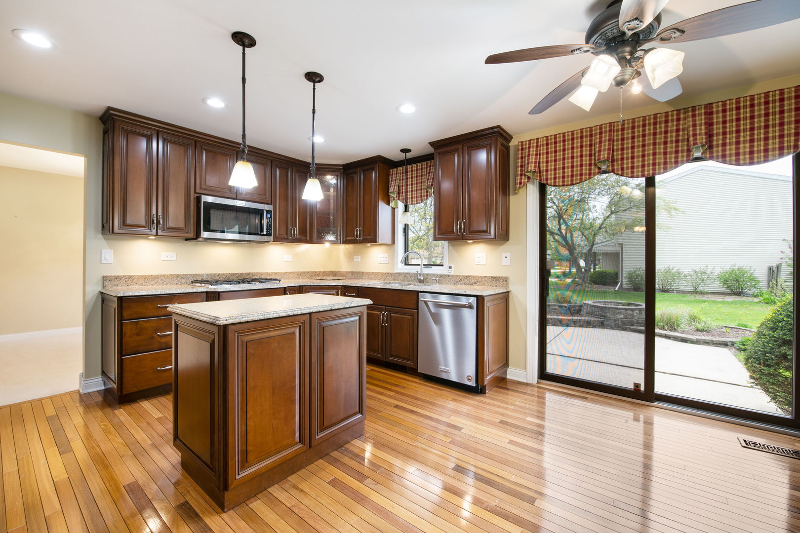 301 Greenfield Road Shorewood, IL 60404 - Photo 10 of 33