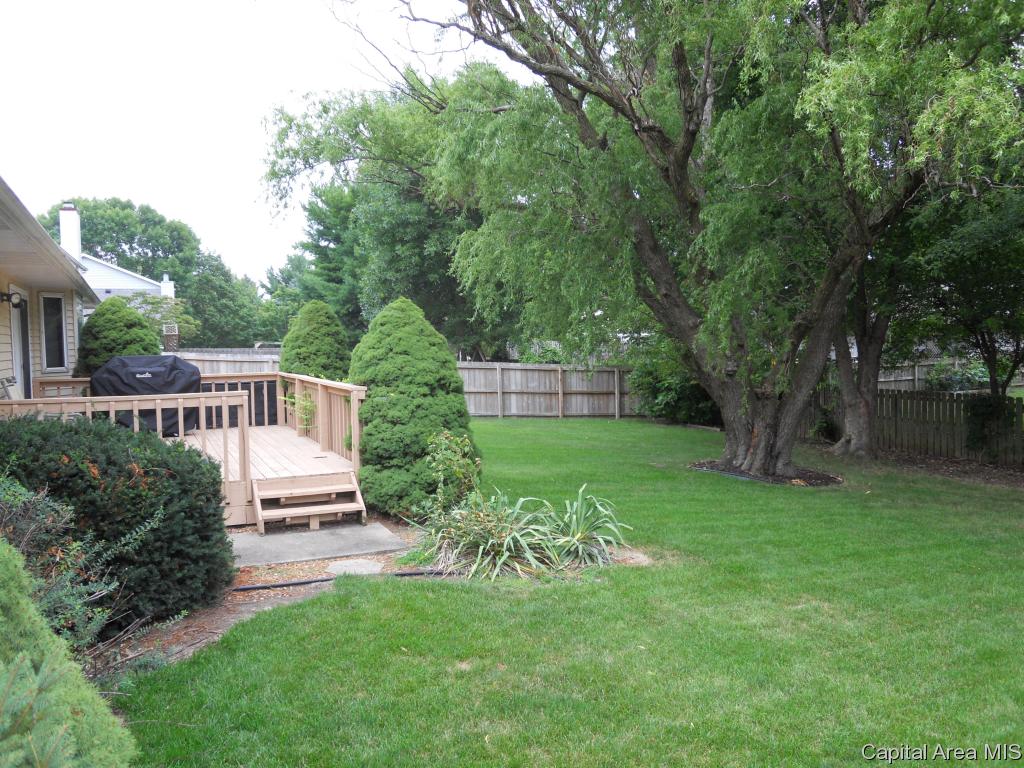 1808 Hunter Ridge Drive Springfield, IL 62704 - Photo 18 of 21 Gallery Image 18